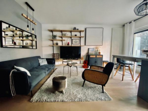 NEW, Appartement au calme, balcon sur parc privé